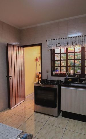 Casa à venda com 150m², 3 quartos e 2 vagas Casa à venda com 150m², 3 quartos e 2 vagasCozinha