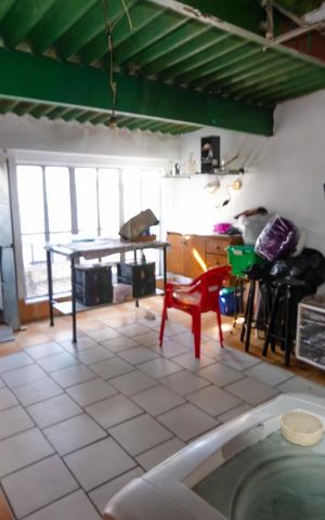 Casa à venda com 200m², 4 quartos e 5 vagas Casa à venda com 200m², 4 quartos e 5 vagasLanvanderia