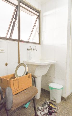 Apartamento à venda com 150m², 4 quartos e 2 vagas Apartamento à venda com 150m², 4 quartos e 2 vagasÁrea de Serviço