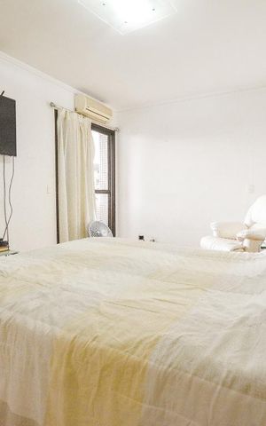 Apartamento à venda com 150m², 4 quartos e 2 vagas Apartamento à venda com 150m², 4 quartos e 2 vagassuíte