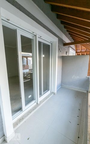 Casa de condomínio à venda com 241m², 3 quartos e 2 vagas Casa de condomínio à venda com 241m², 3 quartos e 2 vagasVaranda do Quarto 1