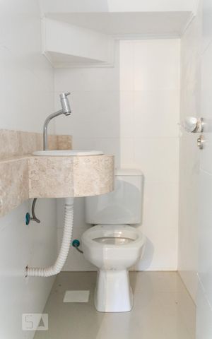 Casa de condomínio à venda com 241m², 3 quartos e 2 vagas Casa de condomínio à venda com 241m², 3 quartos e 2 vagasLavabo