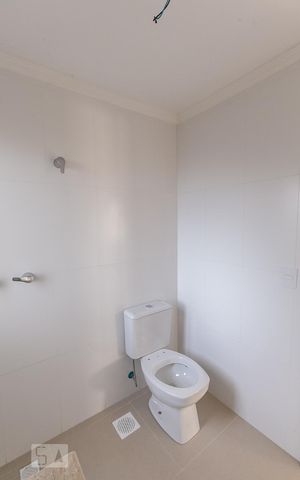 Casa de condomínio à venda com 241m², 3 quartos e 2 vagas Casa de condomínio à venda com 241m², 3 quartos e 2 vagasBanheiro do Terraço