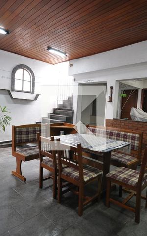 Casa à venda com 390m², 3 quartos e 2 vagasChurrasqueira