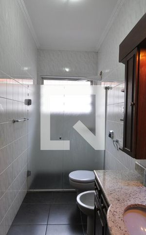 Casa à venda com 390m², 3 quartos e 2 vagasBanheiro da Suíte