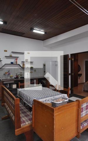 Casa à venda com 390m², 3 quartos e 2 vagasChurrasqueira