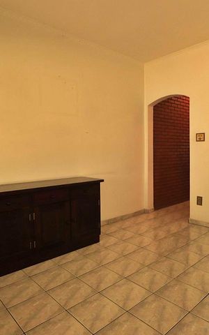 Casa para alugar com 220m², 3 quartos e 2 vagasCopa