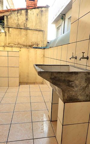 Casa para alugar com 220m², 3 quartos e 2 vagasÁrea de Serviço