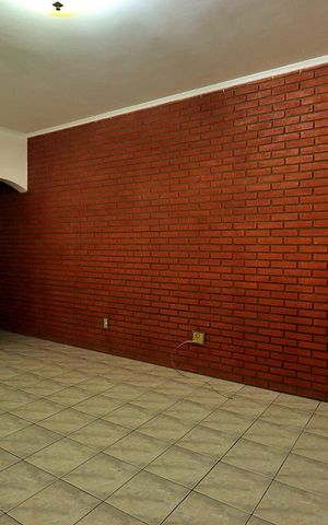 Casa para alugar com 220m², 3 quartos e 2 vagasSala