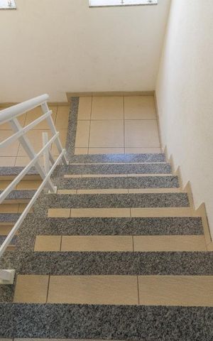 Apartamento à venda com 55m², 2 quartos e sem vagaEscada