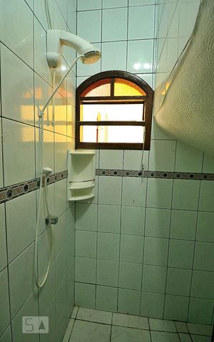 Casa à venda com 302m², 3 quartos e 2 vagasBanheiro Social