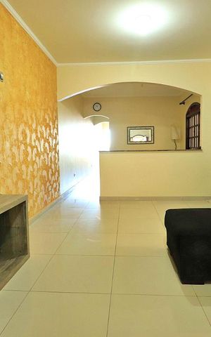 Casa à venda com 302m², 3 quartos e 2 vagasSala
