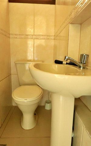 Casa à venda com 302m², 3 quartos e 2 vagasLavabo