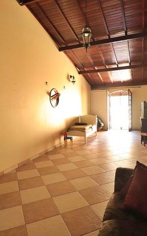 Casa à venda com 302m², 3 quartos e 2 vagasTerraço