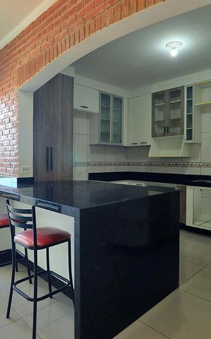 Casa à venda com 302m², 3 quartos e 2 vagasCozinha