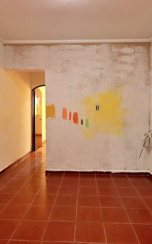 Casa à venda com 302m², 3 quartos e 2 vagasCasa Fundos - Sala