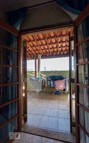 Casa para alugar com 160m², 3 quartos e 2 vagasVaranda quarto 3 suíte