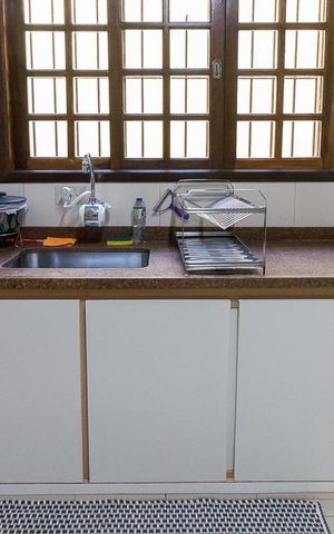 Casa para alugar com 160m², 3 quartos e 2 vagasCozinha - pia e gabinete