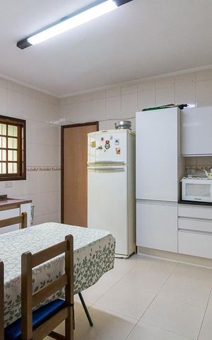 Casa para alugar com 160m², 3 quartos e 2 vagasCozinha