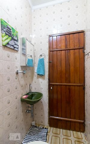 Casa para alugar com 160m², 3 quartos e 2 vagasBanheiro de serviço