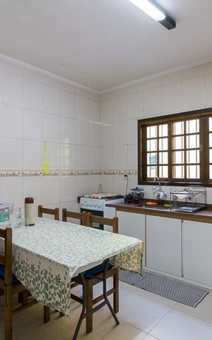 Casa para alugar com 160m², 3 quartos e 2 vagasCozinha
