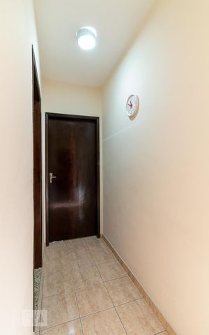 Casa para alugar com 160m², 3 quartos e 2 vagasCorredor