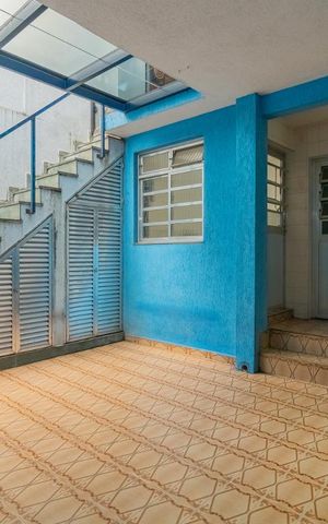 Casa à venda com 151m², 3 quartos e 2 vagas Casa à venda com 151m², 3 quartos e 2 vagasQuintal/ Lavanderia