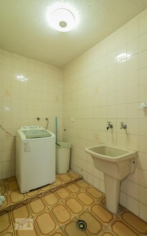 Casa à venda com 151m², 3 quartos e 2 vagas Casa à venda com 151m², 3 quartos e 2 vagas Lavanderia