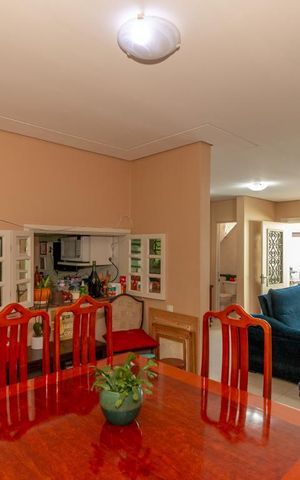 Casa à venda com 200m², 3 quartos e 3 vagas Casa à venda com 200m², 3 quartos e 3 vagasSala de Jantar