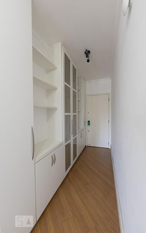 Apartamento para alugar com 52m², 1 quarto e 2 vagas Apartamento para alugar com 52m², 1 quarto e 2 vagasHall de Entrada