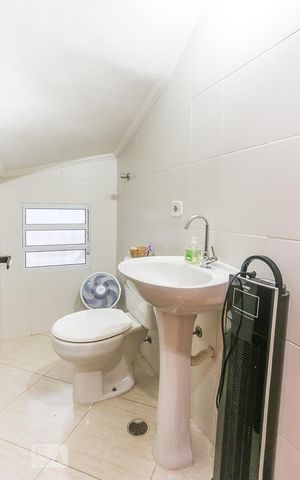 Casa de condomínio à venda com 125m², 3 quartos e 2 vagas Casa de condomínio à venda com 125m², 3 quartos e 2 vagasLavabo