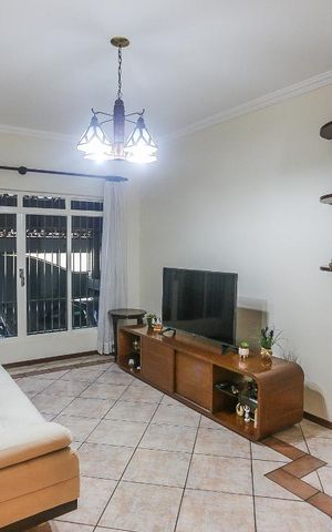 Casa de condomínio à venda com 125m², 3 quartos e 2 vagas Casa de condomínio à venda com 125m², 3 quartos e 2 vagasSala de Estar