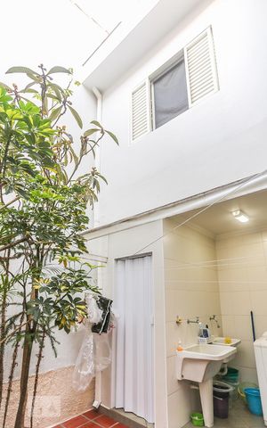 Casa de condomínio à venda com 125m², 3 quartos e 2 vagas Casa de condomínio à venda com 125m², 3 quartos e 2 vagasQuintal