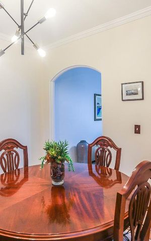 Casa de condomínio à venda com 125m², 3 quartos e 2 vagas Casa de condomínio à venda com 125m², 3 quartos e 2 vagasSala de Jantar