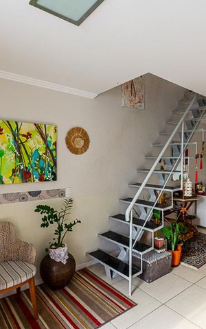 Apartamento à venda com 140m², 2 quartos e 2 vagas Apartamento à venda com 140m², 2 quartos e 2 vagasSala