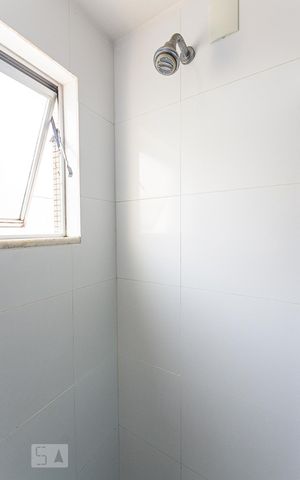 Apartamento à venda com 140m², 2 quartos e 2 vagas Apartamento à venda com 140m², 2 quartos e 2 vagasBanheiro 1
