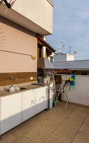 Apartamento à venda com 140m², 2 quartos e 2 vagas Apartamento à venda com 140m², 2 quartos e 2 vagasCobertura