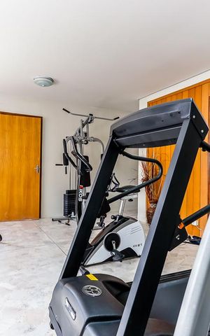 Apartamento à venda com 93m², 3 quartos e 2 vagas Apartamento à venda com 93m², 3 quartos e 2 vagasÁrea Comum - Academia