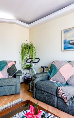 Apartamento à venda com 93m², 3 quartos e 2 vagas Apartamento à venda com 93m², 3 quartos e 2 vagasSala