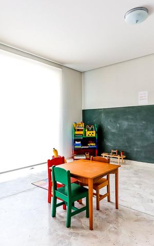 Apartamento à venda com 93m², 3 quartos e 2 vagas Apartamento à venda com 93m², 3 quartos e 2 vagasÁrea Comum - Salão de Jogos - Brinquedoteca