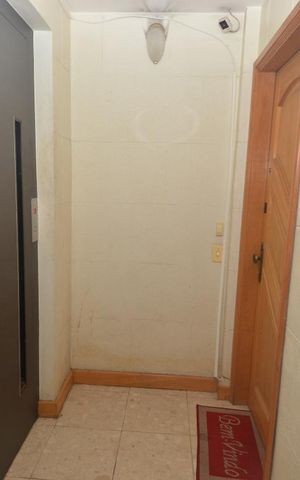 Apartamento à venda com 200m², 4 quartos e sem vagaHall