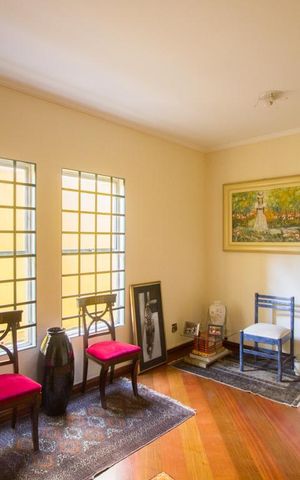 Casa à venda com 570m², 4 quartos e 4 vagasHall