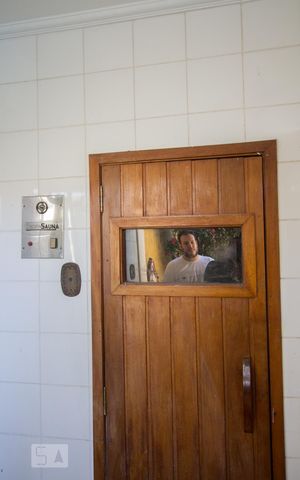 Casa à venda com 570m², 4 quartos e 4 vagasSauna