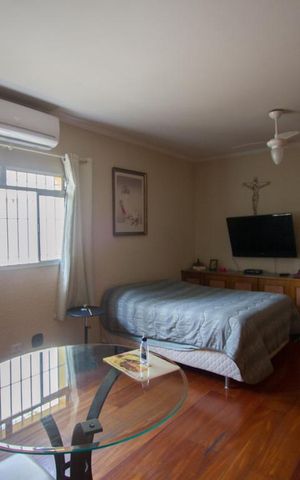 Casa à venda com 570m², 4 quartos e 4 vagasSuíte 1