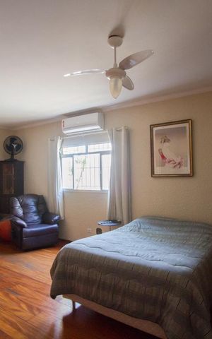 Casa à venda com 570m², 4 quartos e 4 vagasSuíte 1