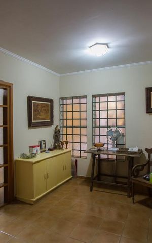 Casa à venda com 570m², 4 quartos e 4 vagasCopa