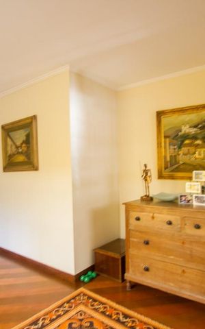Casa à venda com 570m², 4 quartos e 4 vagasHall