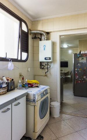 Apartamento à venda com 164m², 4 quartos e 3 vagasÁrea de Serviço