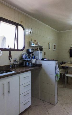 Apartamento à venda com 164m², 4 quartos e 3 vagasCozinha