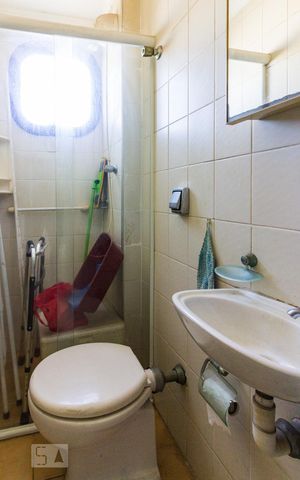 Apartamento à venda com 164m², 4 quartos e 3 vagasBanheiro de Serviço